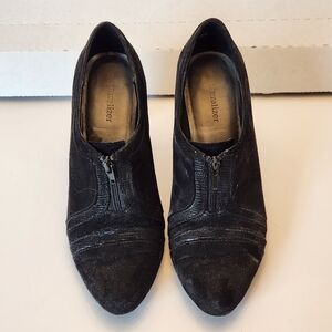 Naturalizer Black Suede Zip-Front Women's Ankle Shoes